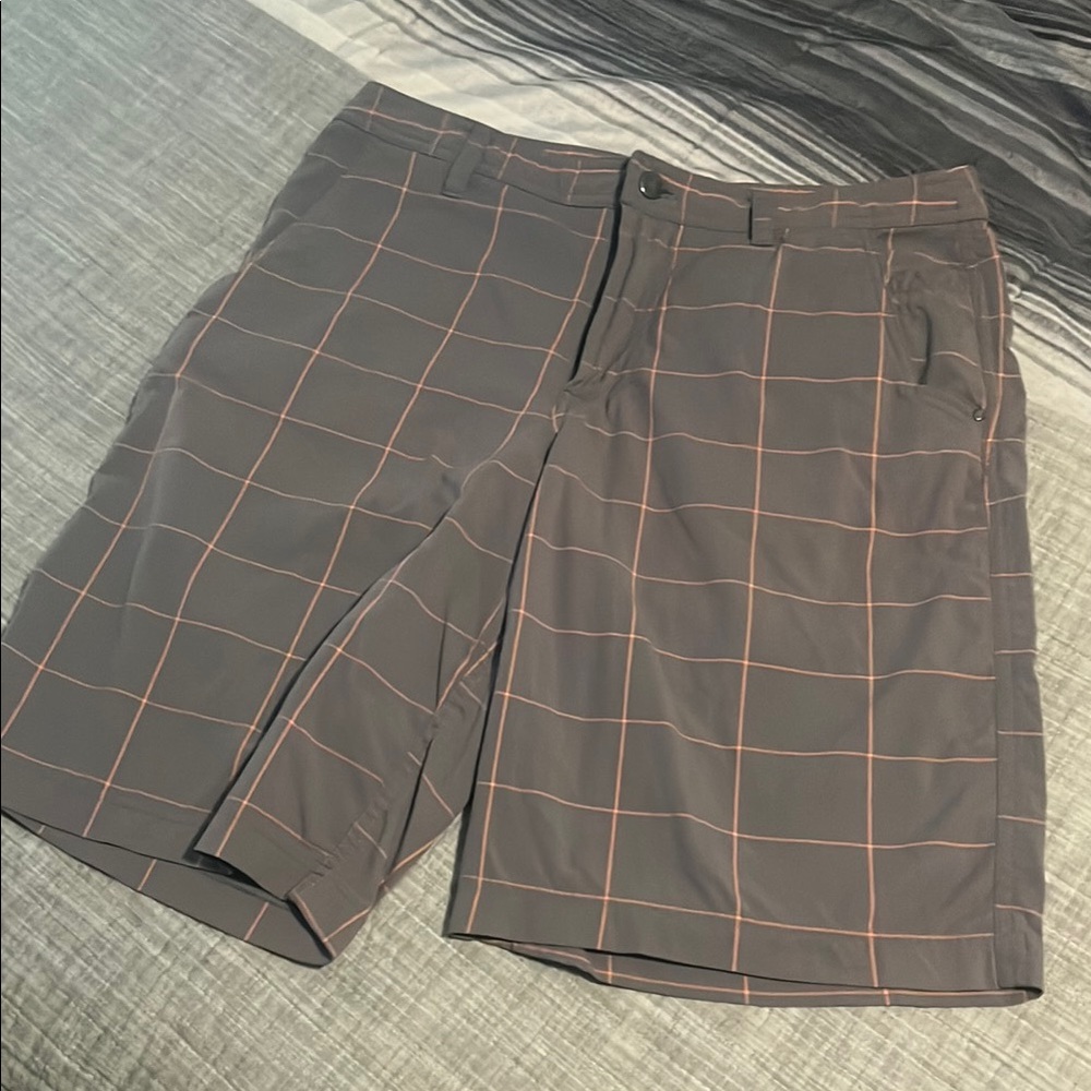 lululemon athletica Gray Checkered Men Shorts